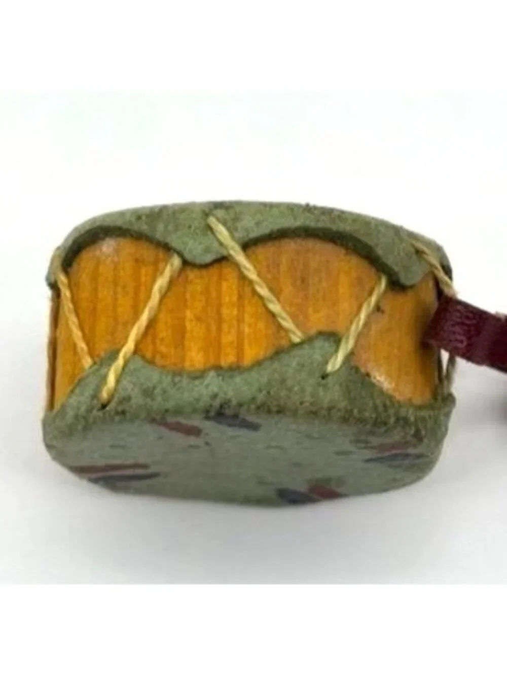 Vintage Native American Brooch Handmade & Hand Painted Miniature Moccasin & Drum - Picture 4 of 13